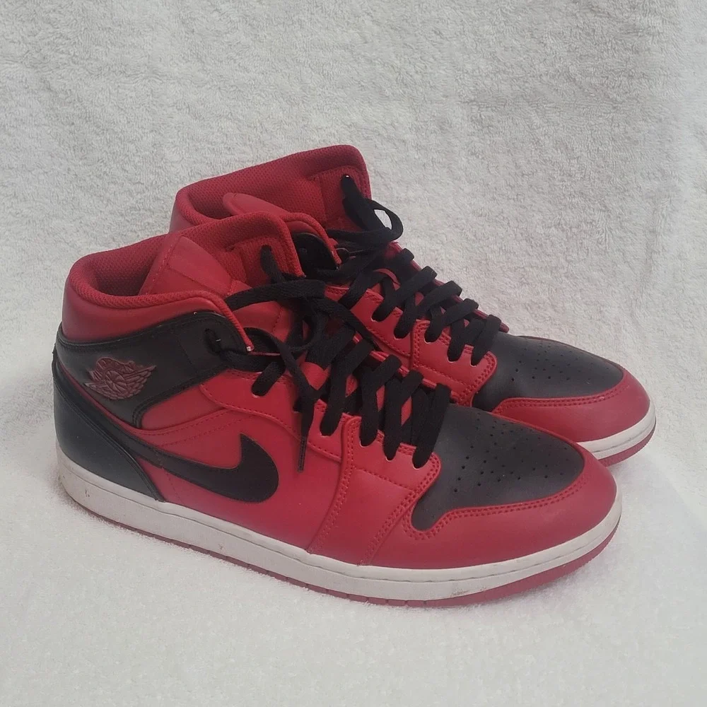 Nike Air Jordan 1 Mid 